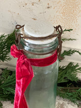 Load image into Gallery viewer, french bouteilles l’Ideale conserves preserves jar with wire bail lid
