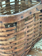 Load image into Gallery viewer, old small weave gathering basket

